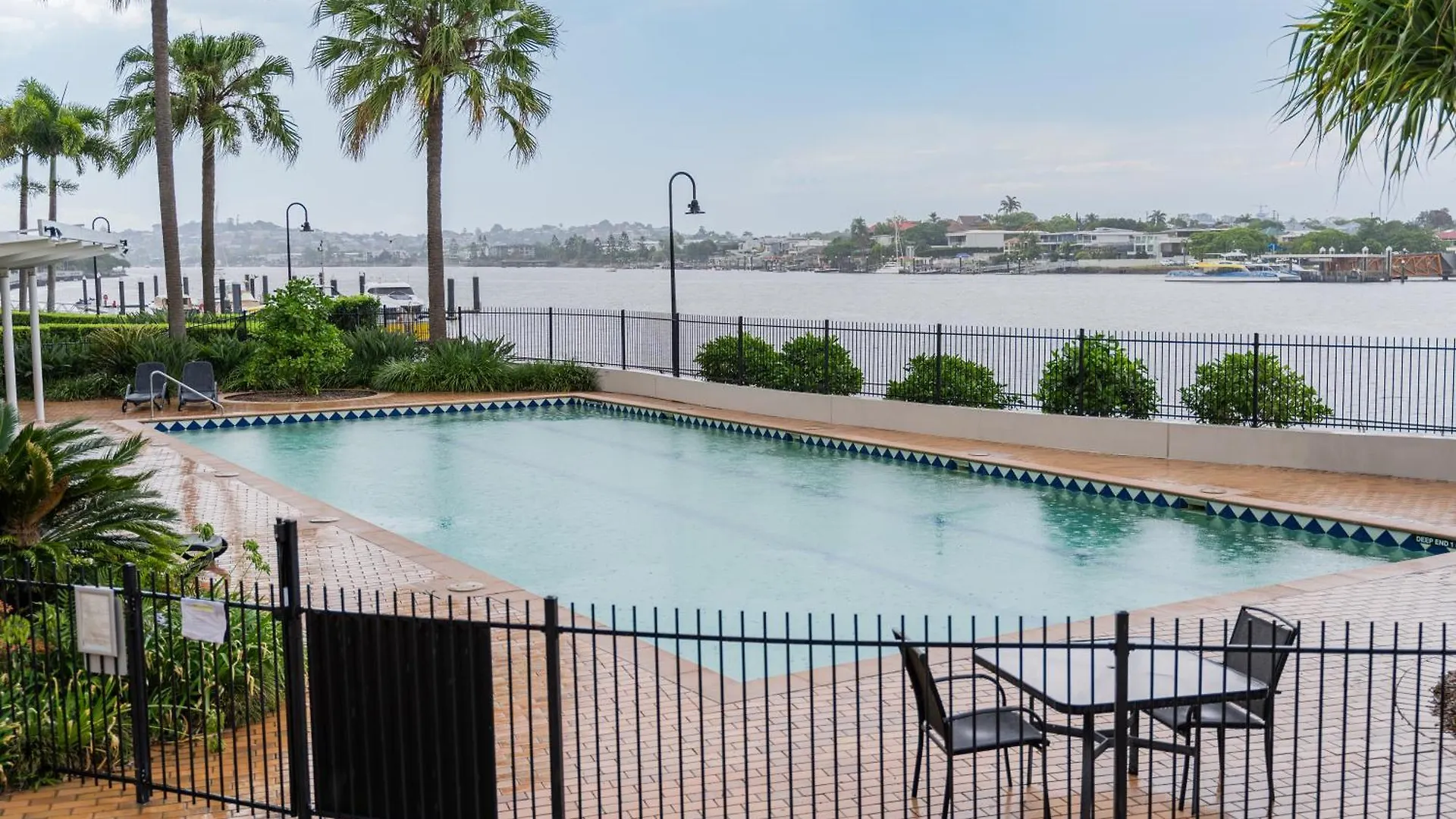 Ferienwohnung Riverside Retreat! Beautiful Water Views! - New Farm Brisbane Apartment